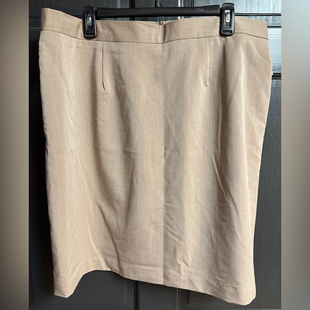 NWT Jaclyn Smith Pleated Light Brown Heather Lined Skirt Women’s Plus Size 20W